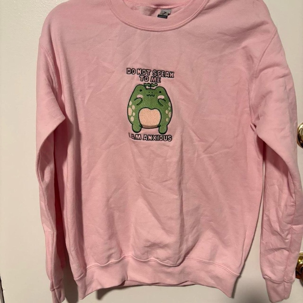Adorable‎ cotton perfect shade of pink sweatshirt anxious frog small